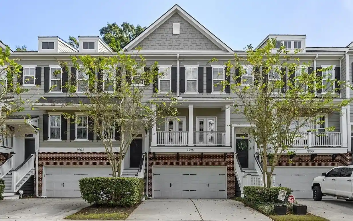 Townhouse for sale at 1901 Carolina Towne Ct, Mount Pleasant, SC 29464 | MLS# 26028623