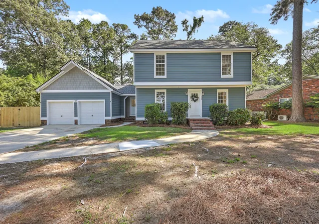 Photo 1 of Single family home for sale at 106 Sweetbriar Rd, Summerville, SC 29485 | MLS# 26014106 | Listing updated on 2026-05-18
