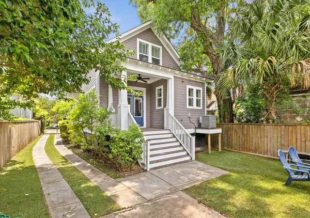 Photo 3 of Single family home for sale at 4 Saint Margaret St, Charleston, SC 29403 | MLS# 26022575 | Listing updated on 2026-09-11