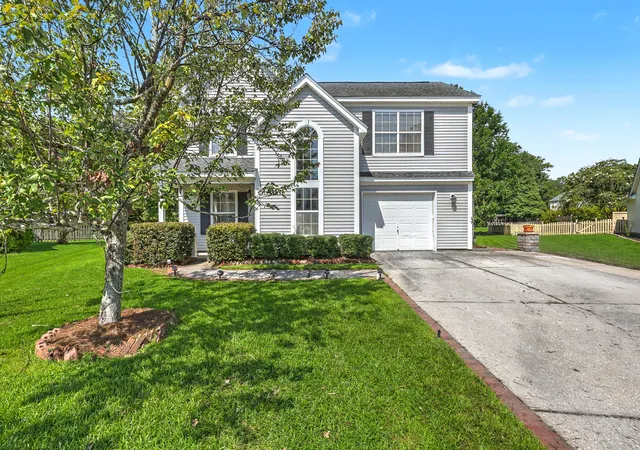 Photo 2 of Single family home for sale at 109 Creekside Dr, Summerville, SC 29485 | MLS# 26024206 | Listing updated on 2026-09-11