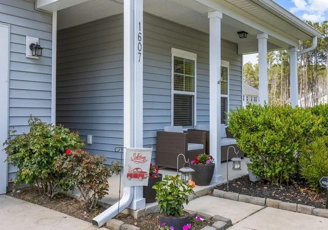Photo 2 of Single family home for sale at 1607 Shady Pine Rd, Charleston, SC 29414 | MLS# 26008759 | Listing updated on 2026-05-08