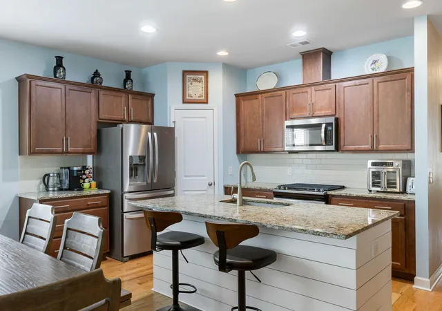 Photo 4 of Single family home for sale at 1607 Shady Pine Rd, Charleston, SC 29414 | MLS# 26008759 | Listing updated on 2026-05-08