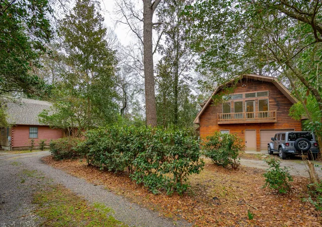 3rd image of 415 W Carolina Ave, Summerville, SC 29483 | MLS# 26017602