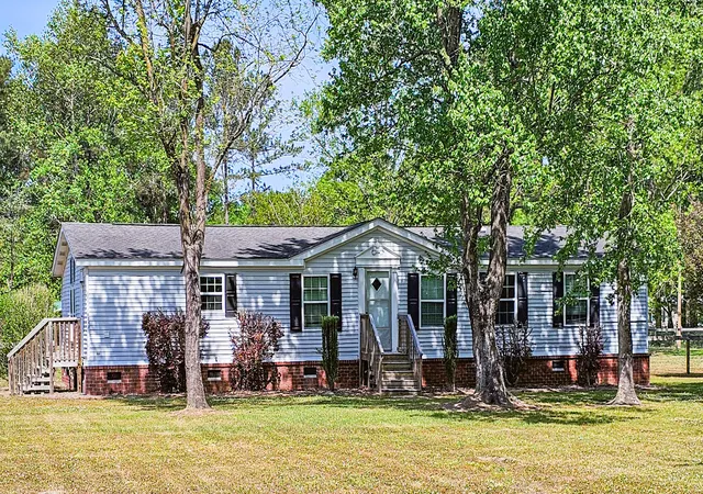 Homes for sale in Cottageville, SC | 1245 Rehoboth Rd, Cottageville, SC 29435 | MLS# 26010089