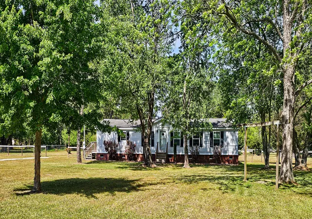 Homes for sale in Cottageville, SC | 1245 Rehoboth Rd, Cottageville, SC 29435 | MLS# 26010089