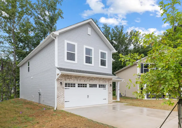 Photo 3 of Single family home for sale at 1438 Joy Ave, Charleston, SC 29407 | MLS# 26023545 | Listing updated on 2026-09-10
