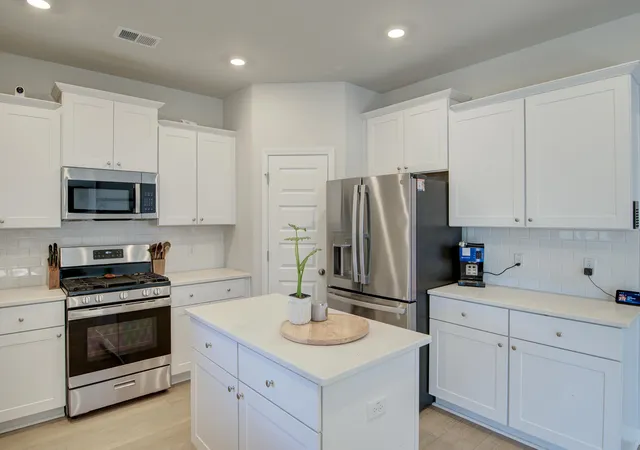 Photo 3 of Single family home for sale at 221 Tuscan Sun St, Summerville, SC 29485 | MLS# 26023223 | Listing updated on 2026-08-19