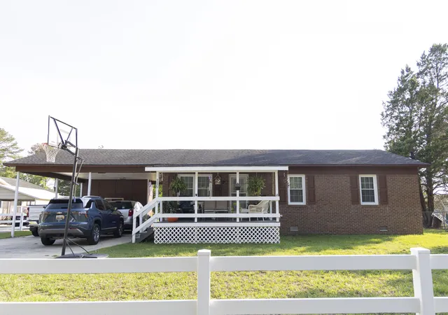 Photo 1 of Single family home for sale at 255 Marlboro Rd, Bennettsville, SC 29512 | MLS# 26021319 | Listing updated on 2026-08-17