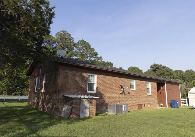 Photo 3 of Single family home for sale at 255 Marlboro Rd, Bennettsville, SC 29512 | MLS# 26021319 | Listing updated on 2026-08-17