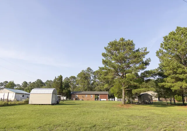 Photo 4 of Single family home for sale at 255 Marlboro Rd, Bennettsville, SC 29512 | MLS# 26021319 | Listing updated on 2026-08-17