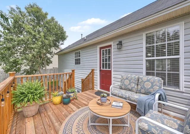 Photo 3 of Single family home for sale at 1327 Winterberry Ave, Goose Creek, SC 29445 | MLS# 26021245 | Listing updated on 2026-10-01