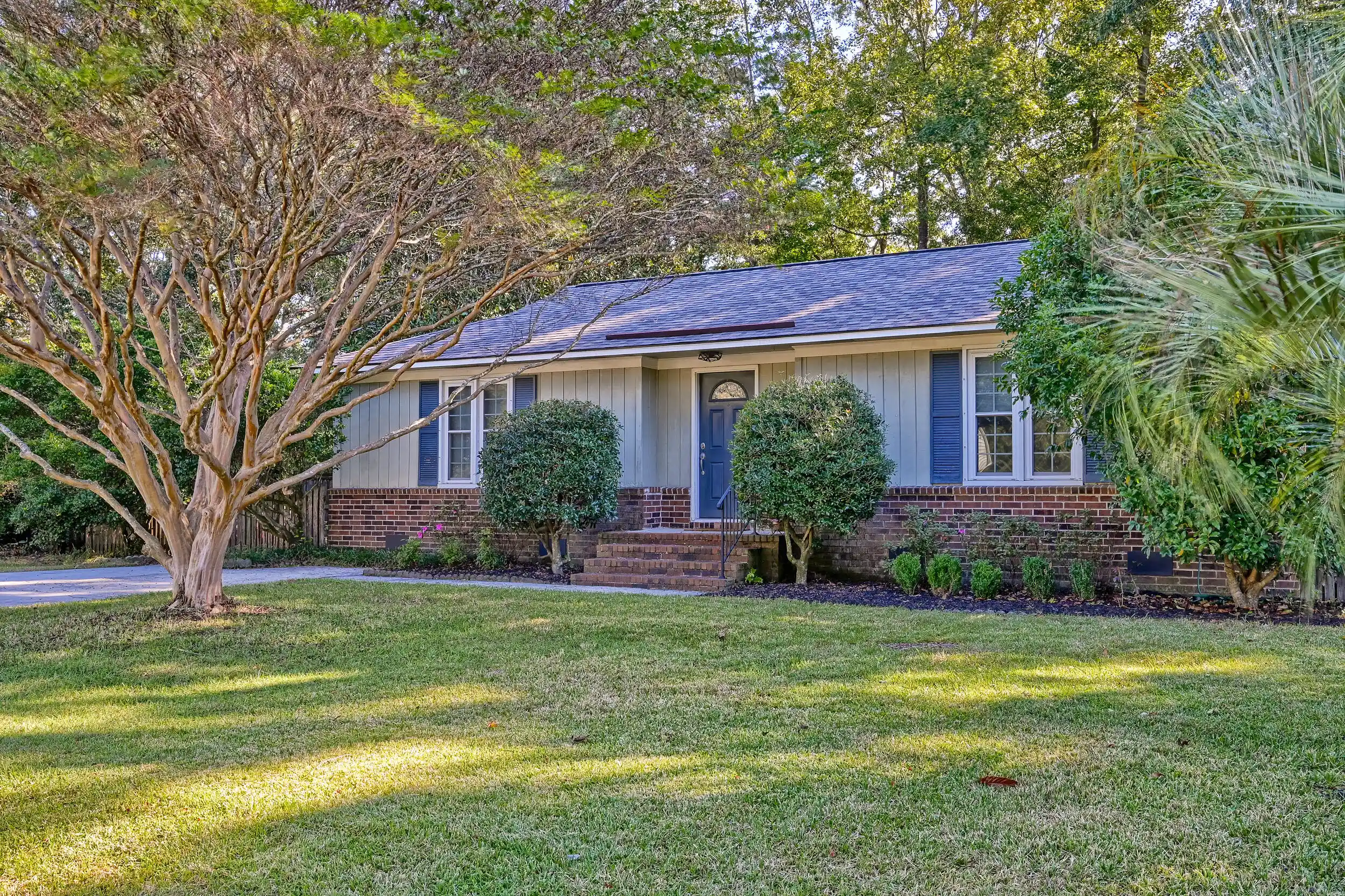 Photo 1 of Single family home for sale at 628 Semaht St, Charleston, SC 29412 | MLS# 26028825 | Listing updated on 2026-10-21
