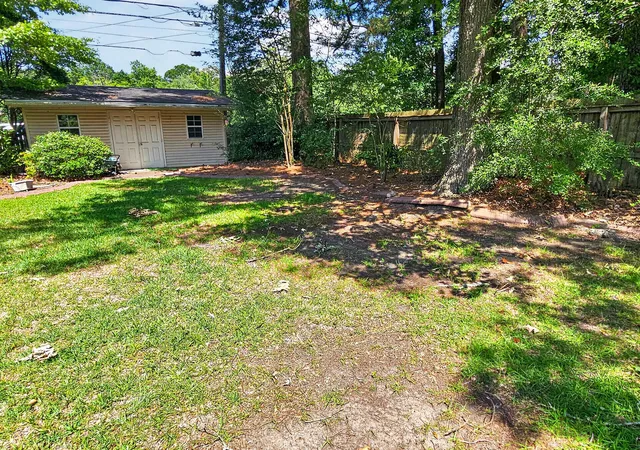 Photo 3 of Single family home for sale at 101 Beacon Hl Ln, Summerville, SC 29485 | MLS# 26018297 | Listing updated on 2026-08-14