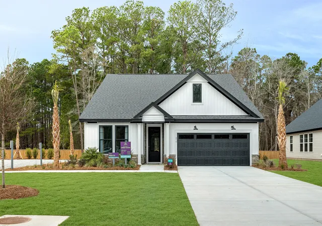 Photo 2 of Single family home for sale at 214 Crk Pointe Dr, Moncks Corner, SC 29461 | MLS# 26015588 | Listing updated on 2026-08-11