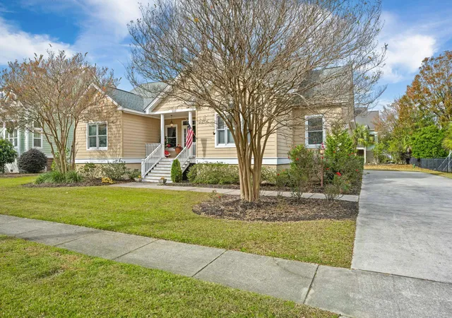 Photo 2 of Single family home for sale at 842 Captain Toms Xing, Johns Island, SC 29455 | MLS# 26016331 | Listing updated on 2026-09-15