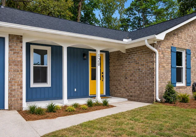 Photo 4 of Single family home for sale at 120 Cynthia Ln, Summerville, SC 29485 | MLS# 26024332 | Listing updated on 2026-09-30