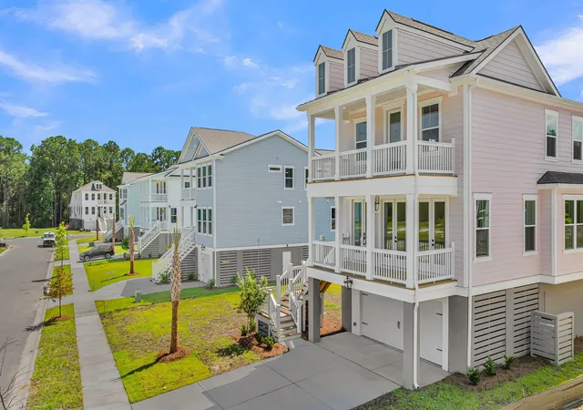 Photo 3 of Single family home for sale at 7010 Alpine Bay Ln, Johns Island, SC 29455 | MLS# 26020398 | Listing updated on 2026-09-12