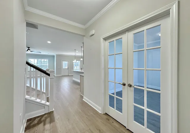Photo 3 of Single family home for sale at 229 Shadybrook Dr, Summerville, SC 29486 | MLS# 26013704 | Listing updated on 2026-08-04