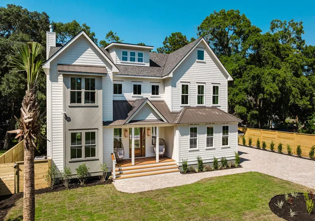 2nd image of 312 4th Ave, Mount Pleasant, SC 29464 | MLS# 26023599