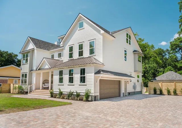 Photo 3 of Single family home for sale at 312 4th Avenue, Mount Pleasant, SC 29464 | MLS# 26023599 | Listing updated on 2026-09-08