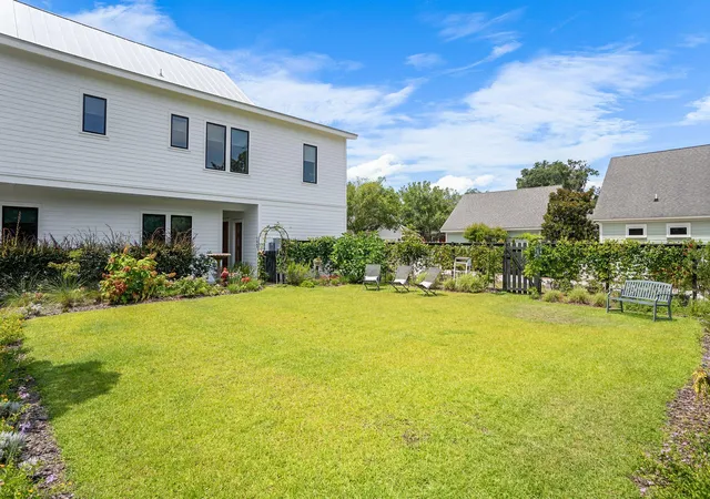 1st image of 708 Bladen St, Beaufort, SC 29902 | MLS# 26019624