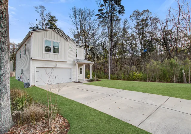 Photo 2 of Single family home for sale at 695 Jancus St, Charleston, SC 29414 | MLS# 26002612 | Listing updated on 2026-08-19