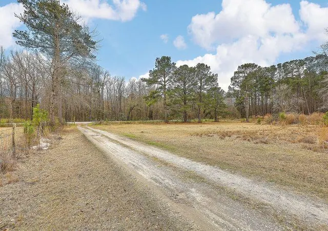 Homes for sale in Hollywood, SC | 5636 Hwy 162, Hollywood, SC 29449 | MLS# 26011163