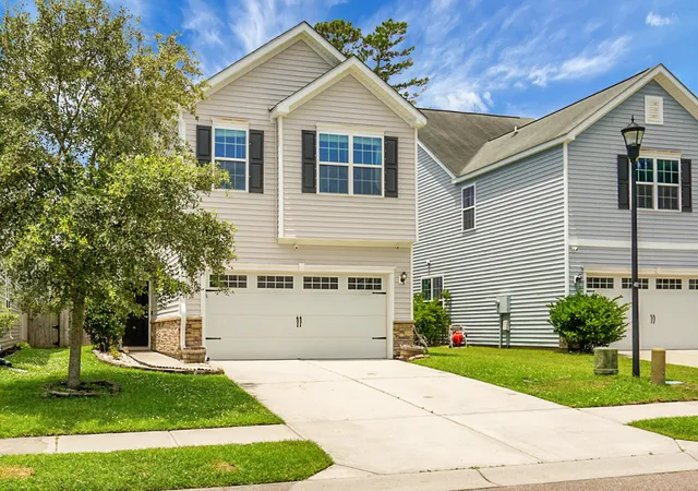 Photo 3 of Single family home for sale at 8921 Skipping Rock Ln, Summerville, SC 29485 | MLS# 25015369 | Listing updated on 2026-08-04