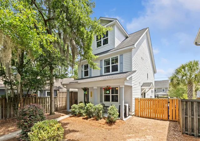 Homes for sale in North Charleston, SC | 4984 Jenkins Ave, North Charleston, SC 29405 | MLS# 26017398