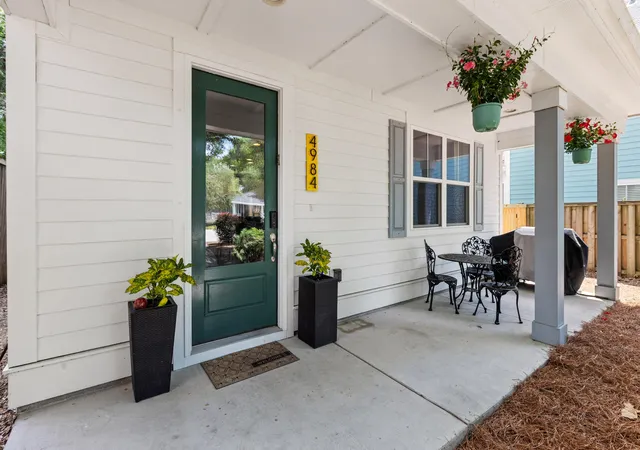 Homes for sale in North Charleston, SC | 4984 Jenkins Ave, North Charleston, SC 29405 | MLS# 26017398