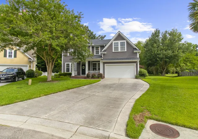Homes for sale in Summerville, SC | 104 Plank Ct, Summerville, SC 29485 | MLS# 26015316