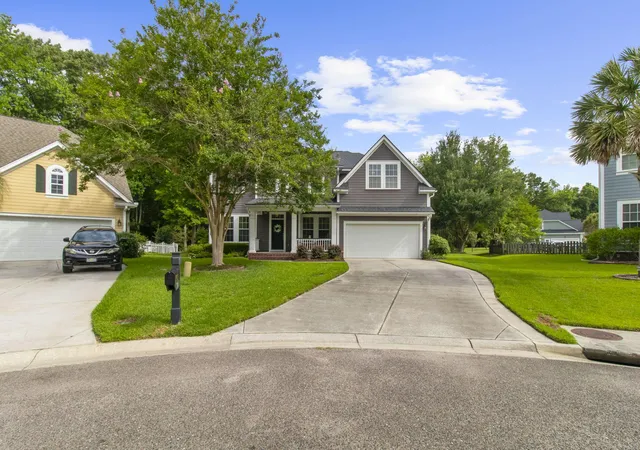 Homes for sale in Summerville, SC | 104 Plank Ct, Summerville, SC 29485 | MLS# 26015316
