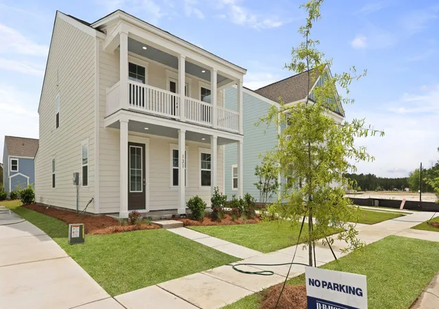 Photo 2 of Single family home for sale at 131 Lilac Grv Way, Summerville, SC 29486 | MLS# 25009608 | Listing updated on 2026-09-16