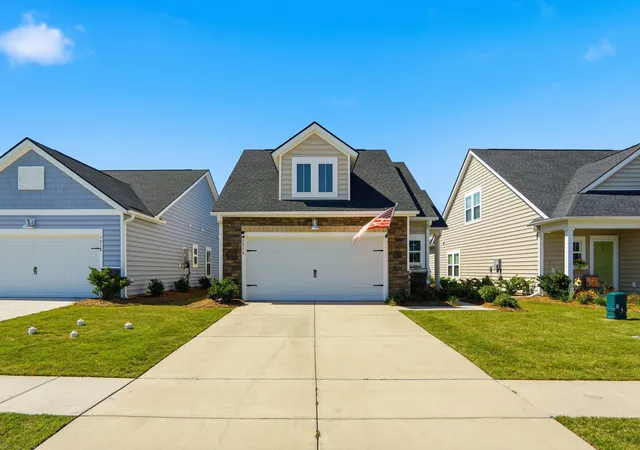 Photo 1 of Single family home for sale at 1216 Black Skimmer St, Summerville, SC 29485 | MLS# 26017304 | Listing updated on 2026-09-09