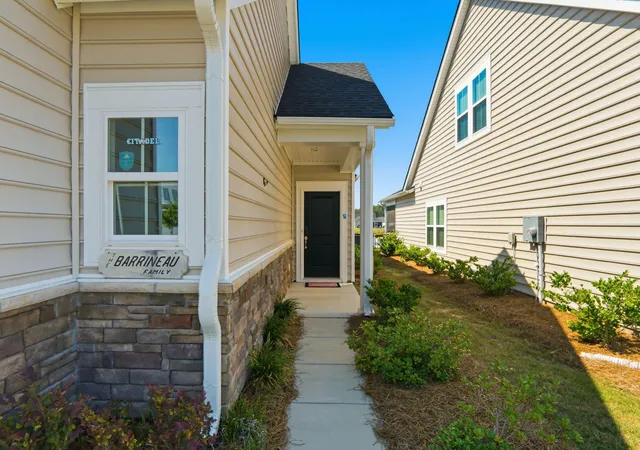 Photo 3 of Single family home for sale at 1216 Black Skimmer St, Summerville, SC 29485 | MLS# 26017304 | Listing updated on 2026-09-09