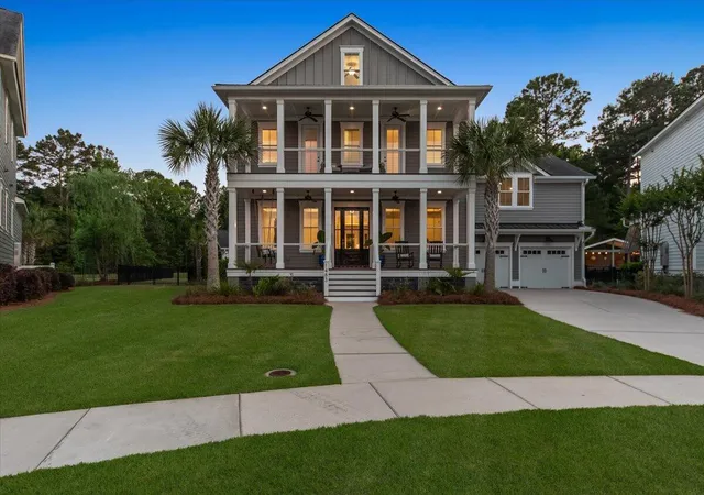 Photo 4 of Single family home for sale at 1483 Edgemoor Ave, Mount Pleasant, SC 29466 | MLS# 26015793 | Listing updated on 2026-08-04