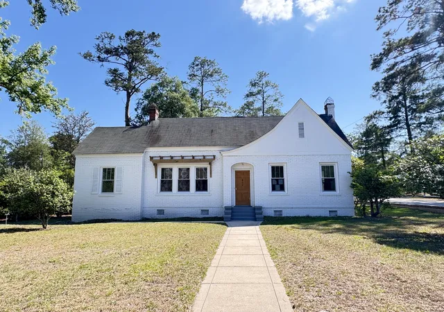2nd image of 800 Hampton St, Walterboro, SC 29488 | MLS# 26014624