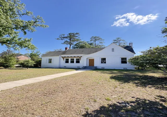 4th image of 800 Hampton St, Walterboro, SC 29488 | MLS# 26014624