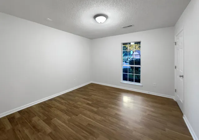 5th image of 105 Nottingham Ct, Summerville, SC 29485 | MLS# 25028493
