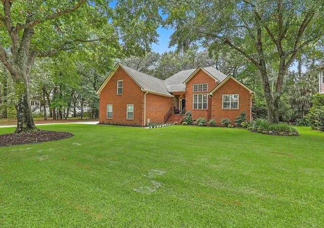 Photo 1 of Single family home for sale at 667 Fisherman's Bnd, Mount Pleasant, SC 29464 | MLS# 26024443 | Listing updated on 2026-09-04