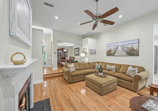 Photo 4 of Single family home for sale at 667 Fisherman'S Bnd, Mount Pleasant, SC 29464 | MLS# 26024443 | Listing updated on 2026-09-04
