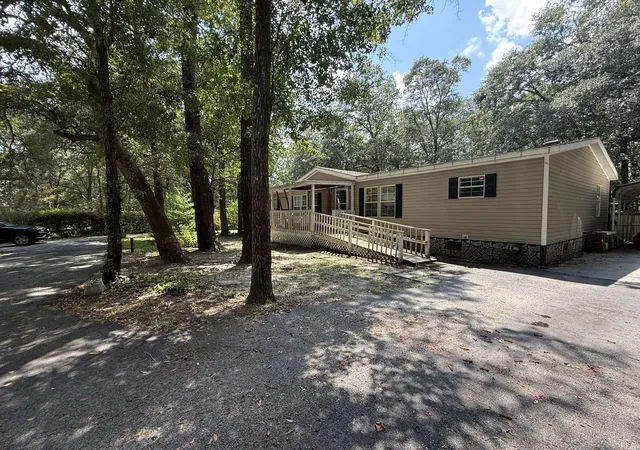 Photo 2 of Manufactured home for sale at 100 Dunmeyer Loop Rd, Summerville, SC 29485 | MLS# 26024418 | Listing updated on 2026-08-31