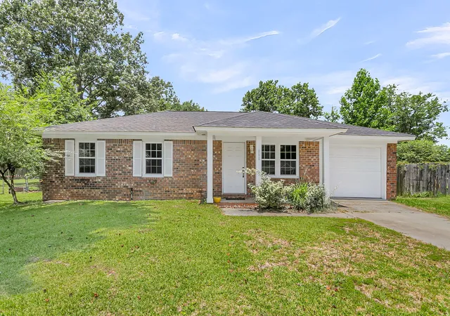 Photo 1 of Single family home for sale at 111 Duncan Ct, Summerville, SC 29486 | MLS# 26018469 | Listing updated on 2026-08-24