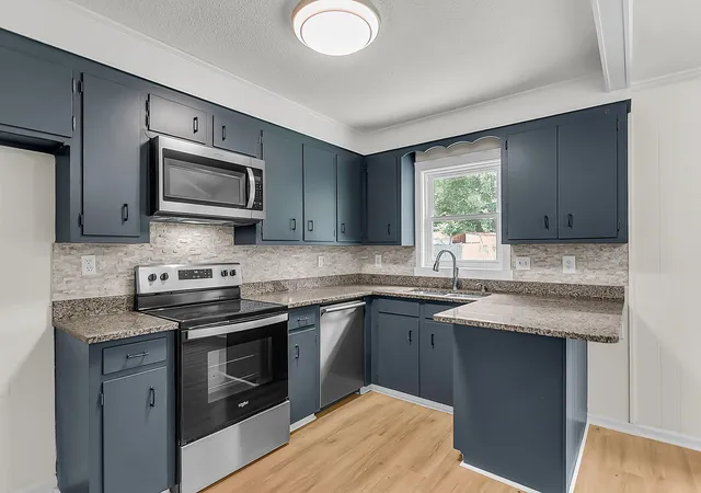 Photo 3 of Single family home for sale at 111 Duncan Ct, Summerville, SC 29486 | MLS# 26018469 | Listing updated on 2026-08-24
