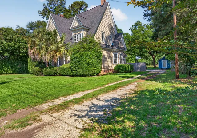 Photo 3 of Multi family home for sale at 650 Hampton St, Elloree, SC 29047 | MLS# 26022522 | Listing updated on 2026-09-17