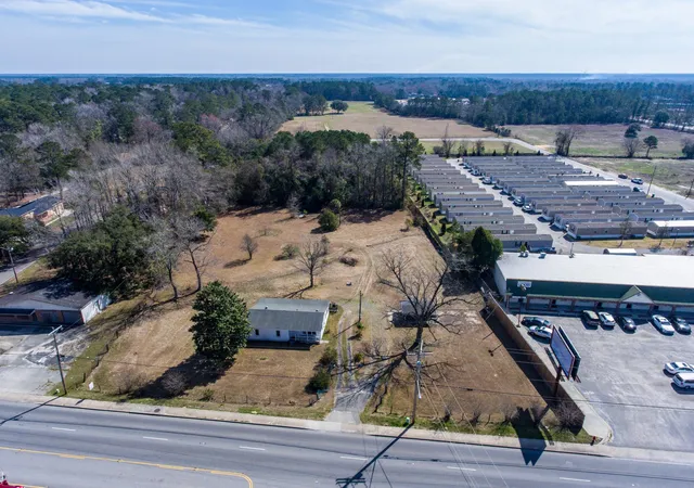 Photo 4 of Single family home for sale at 126 N Highway 52, Moncks Corner, SC 29461 | MLS# 25008854 | Listing updated on 2026-08-14