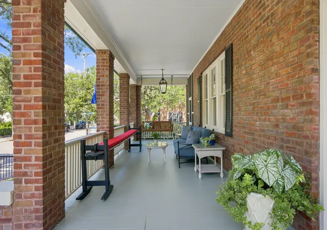 Photo 4 of Single family home for sale at 106 S Battery St, Charleston, SC 29401 | MLS# 26021461 | Listing updated on 2026-08-25