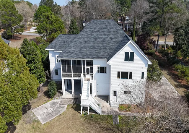 Photo 3 of Single family home for sale at 2030 W Lake Shore Dr, Pinopolis, SC 29469 | MLS# 26006417 | Listing updated on 2026-08-15