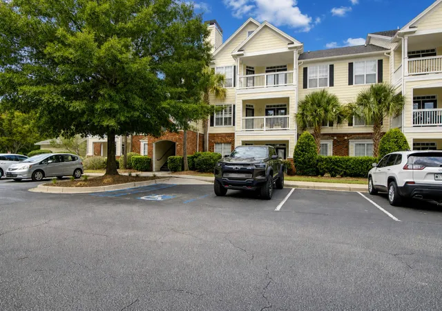 Townhouse for sale at 45 Sycamore Ave #1323, Charleston, SC 29407 | MLS# 26024605