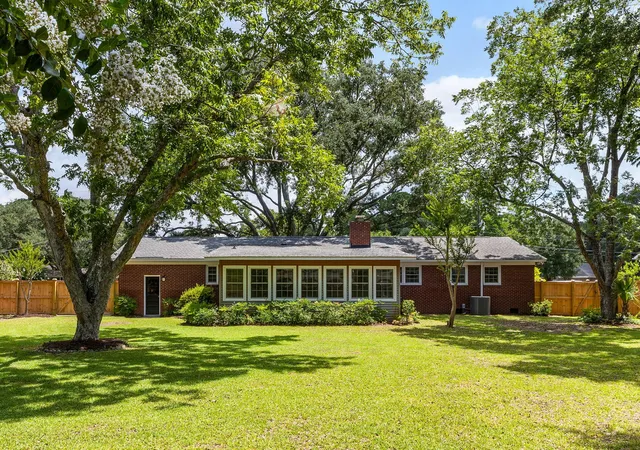 Homes for sale in Mount Pleasant, SC | 1335 Old Colony Rd, Mount Pleasant, SC 29464 | MLS# 26017879